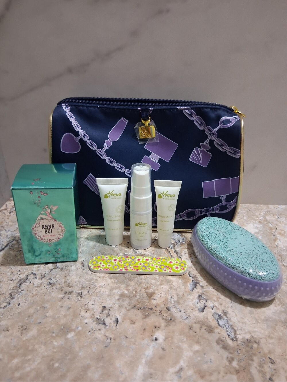 Beauty/Pamper Bundle - Picture 2 of 6